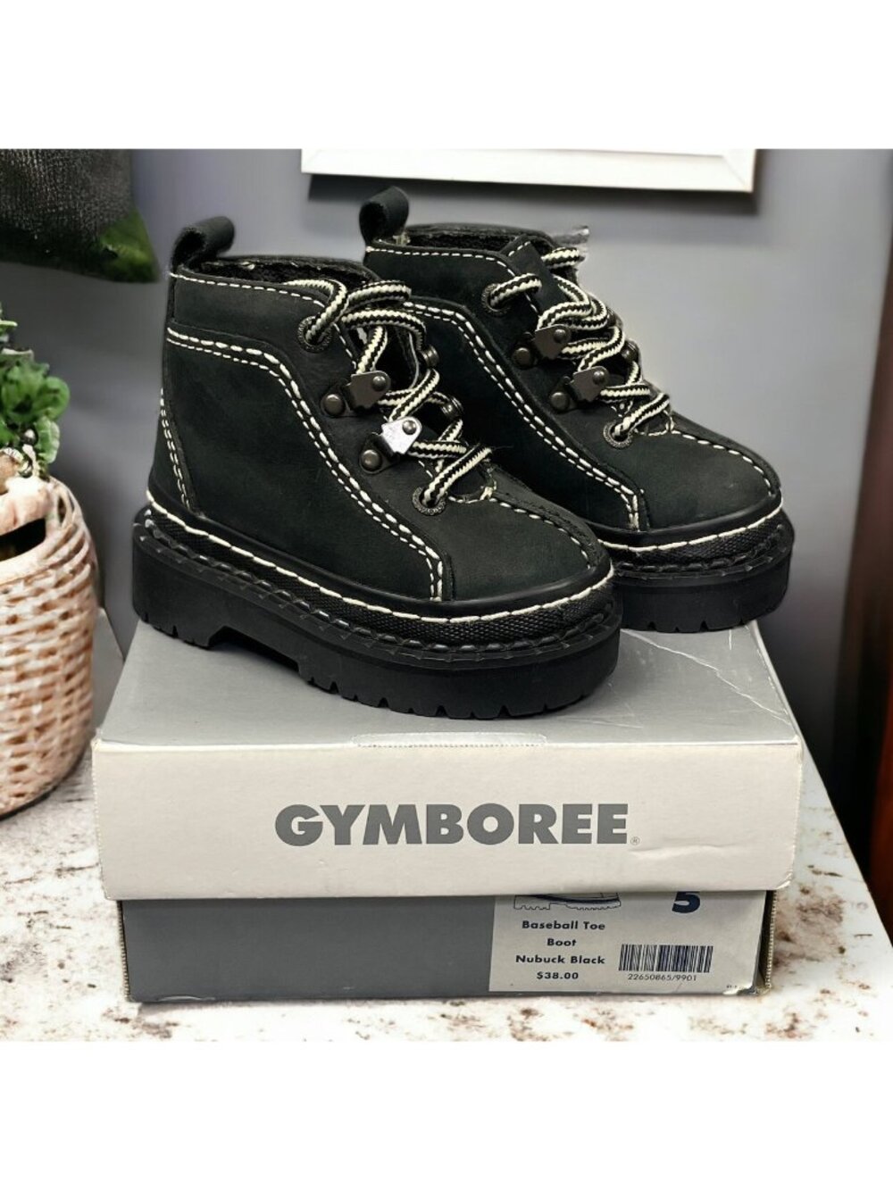 Gymboree Leather Shoes Black Lug Sole Lace Up Ankle Boots Boys NWOT Size 5